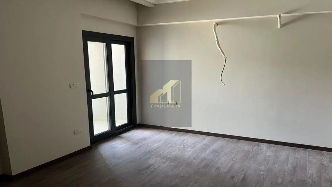 شقة فاخرة للإيجار في موقع متميز