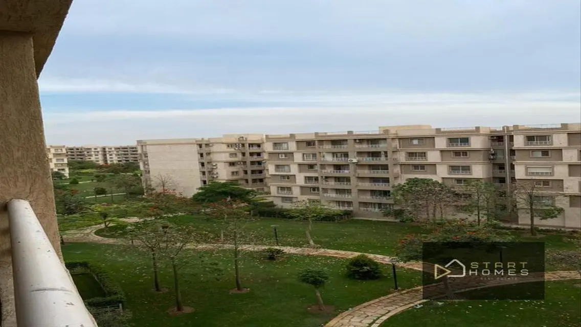 B6 Apartment - Two Bedrooms with Great Amenities