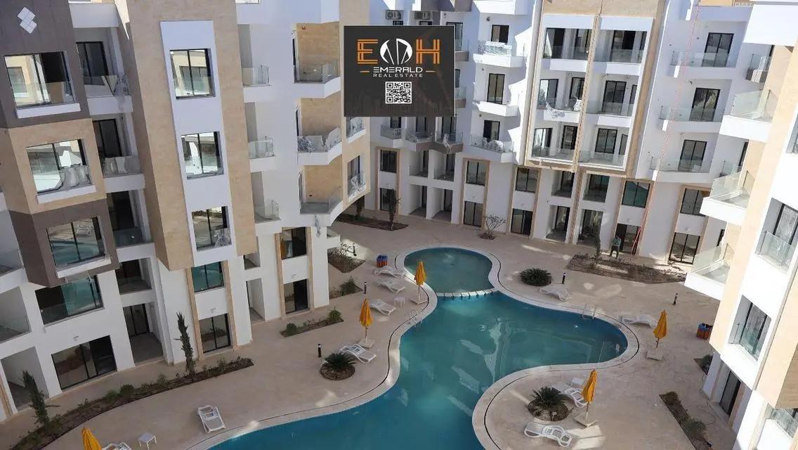 Stunning 200 sqm Apartment with Beautiful Views