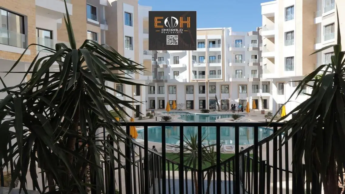 Stunning 200 sqm Apartment with Beautiful Views