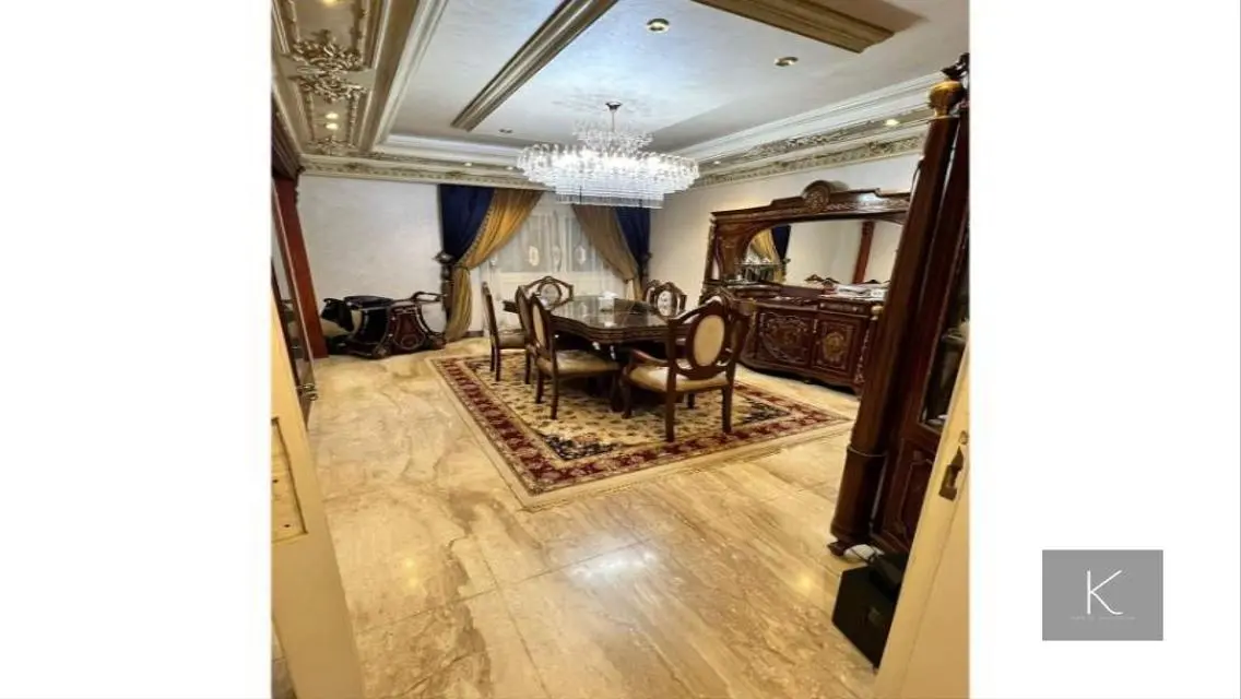 فيلا فاخرة للبيع بمساحة متر - إطلالة ساحرة