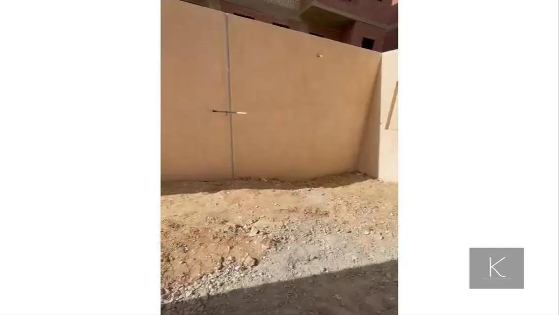 شقة فاخرة بمساحة متميزة وإطلالة رائعة