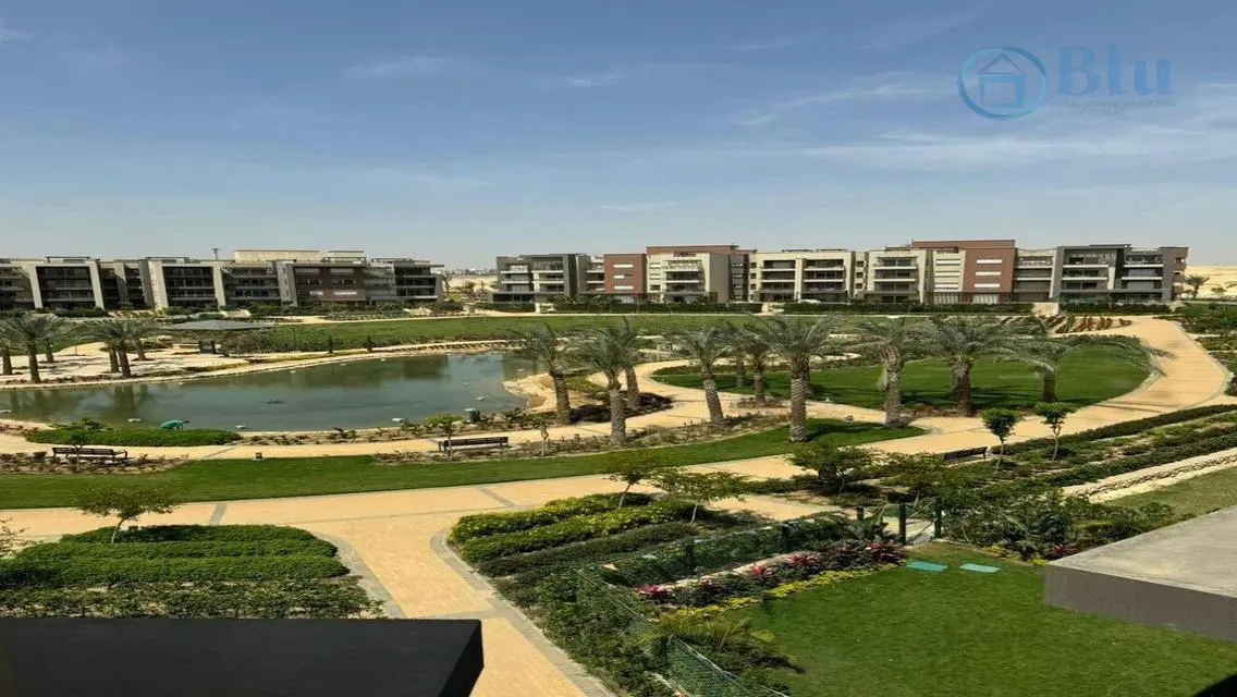 منزل فخم بإطلالة رائعة على البحيرات