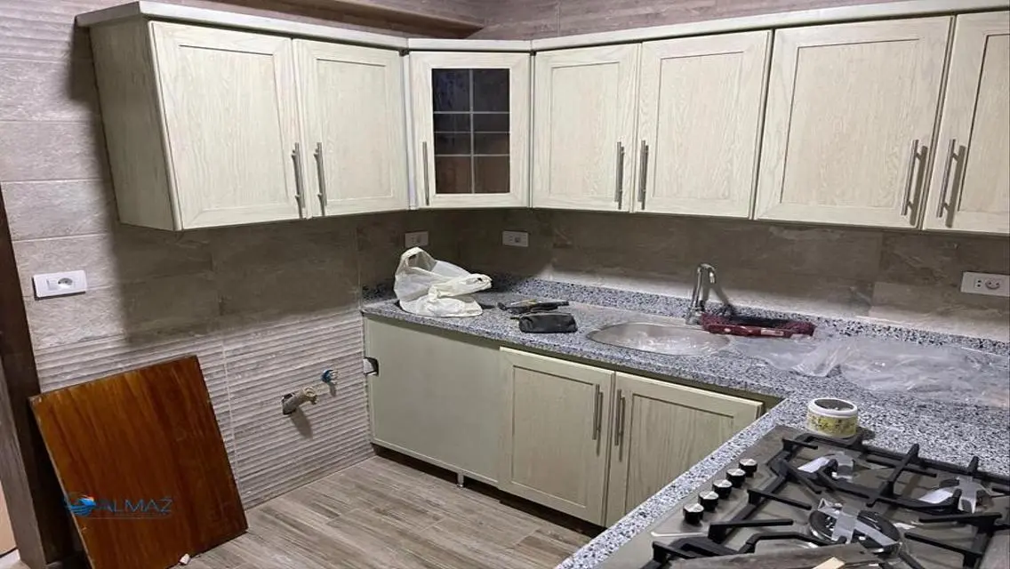 Stunning Apartment with Balcony and Security Guard