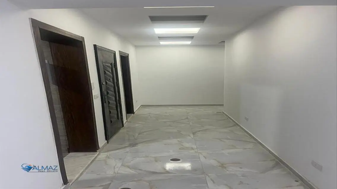 Stunning Apartment with Balcony and Security Guard