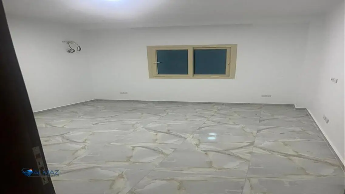 Stunning Apartment with Balcony and Security Guard