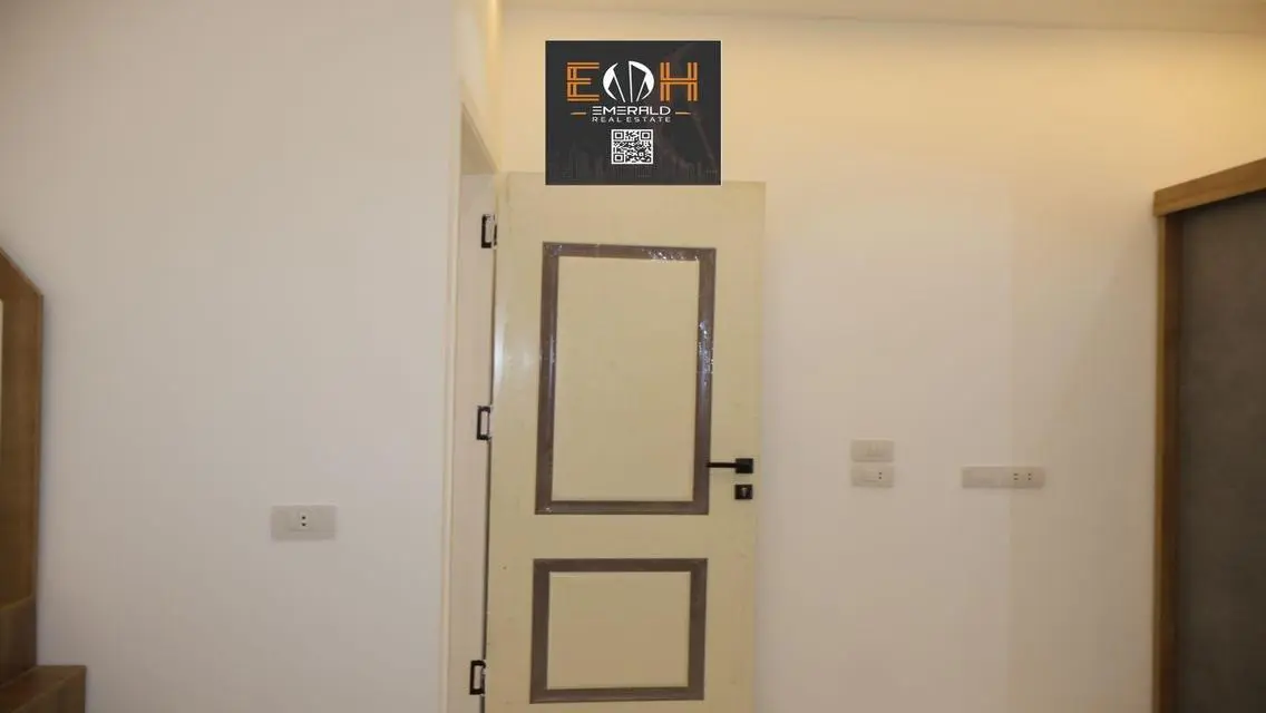 Luxury Apartment in a Prime Location with Comprehensive Amenities