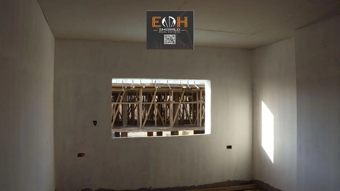 شقة فاخرة بمساحة كبيرة وإطلالة رائعة
