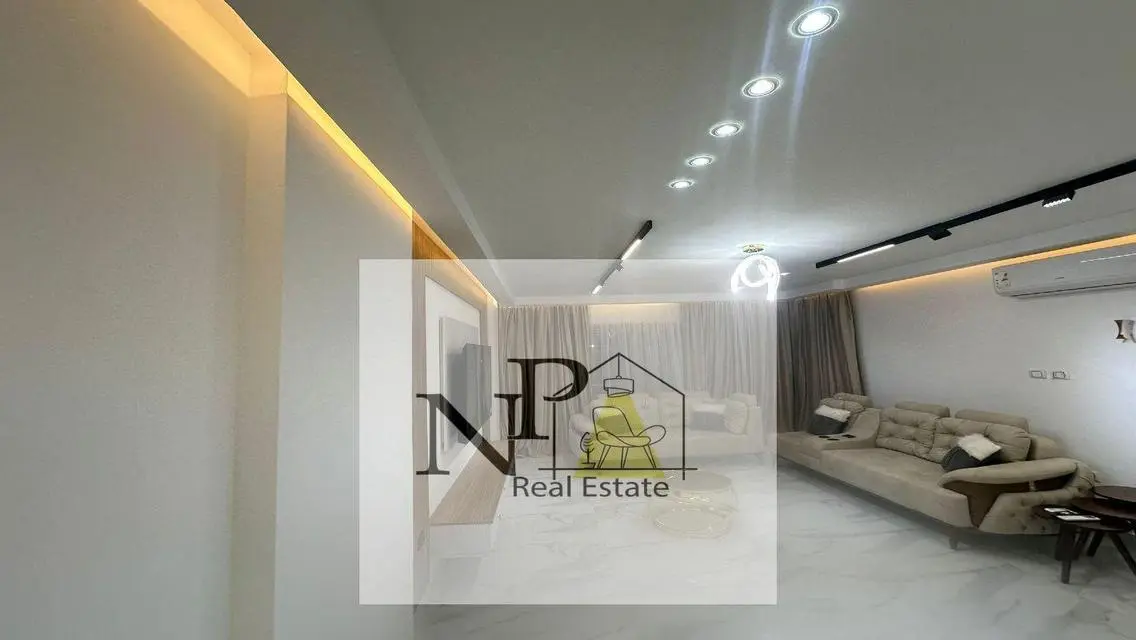Stunning Mountain View Apartment in i-City