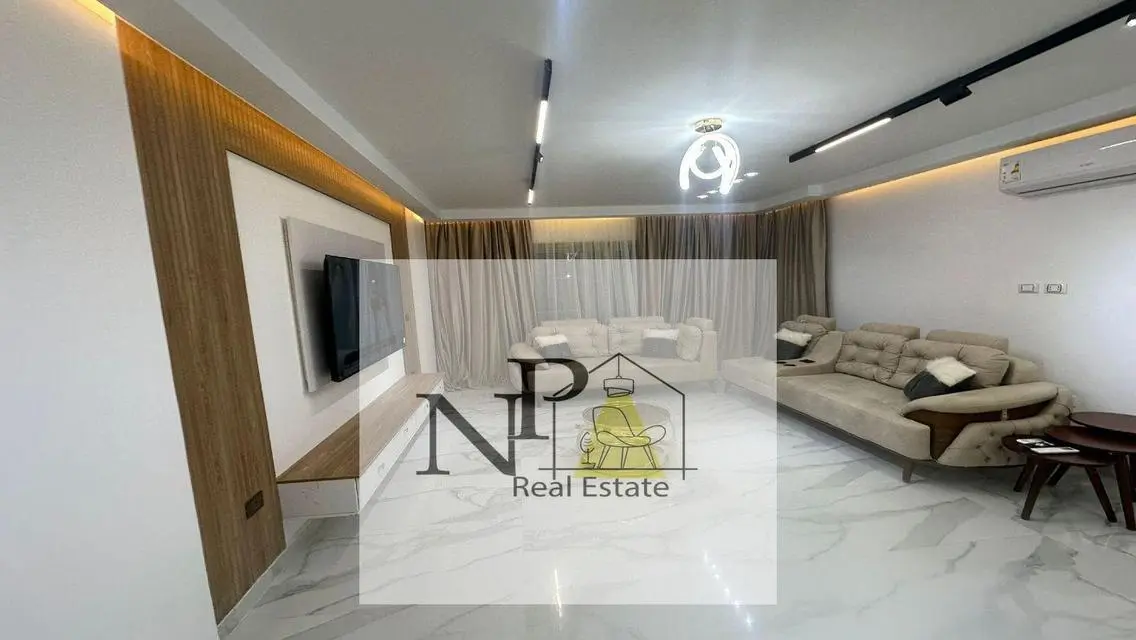 Stunning Mountain View Apartment in i-City