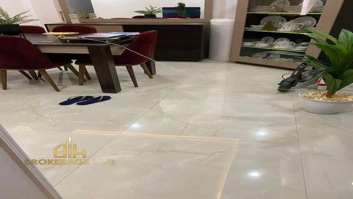 Stunning Apartment for Rent - Lake View