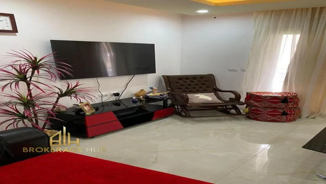 Stunning Apartment for Rent - Lake View