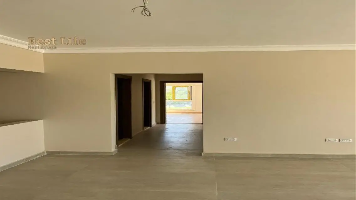 Luxury Villas for Rent Near Lagoon Beach