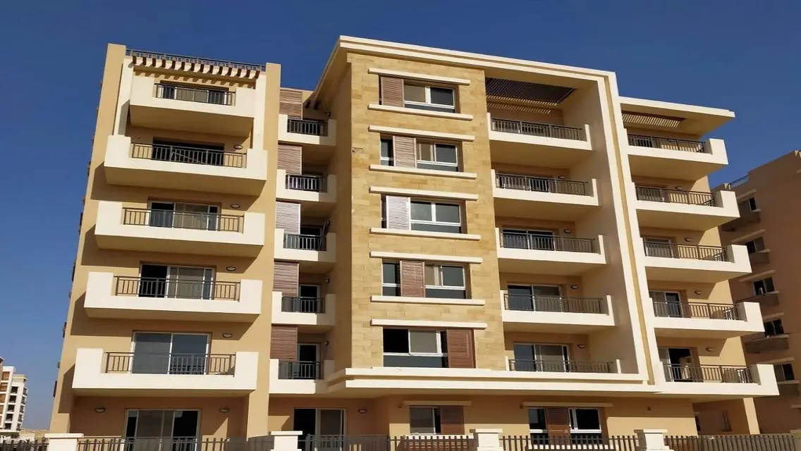 Luxurious Apartment with Pool and Full Amenities