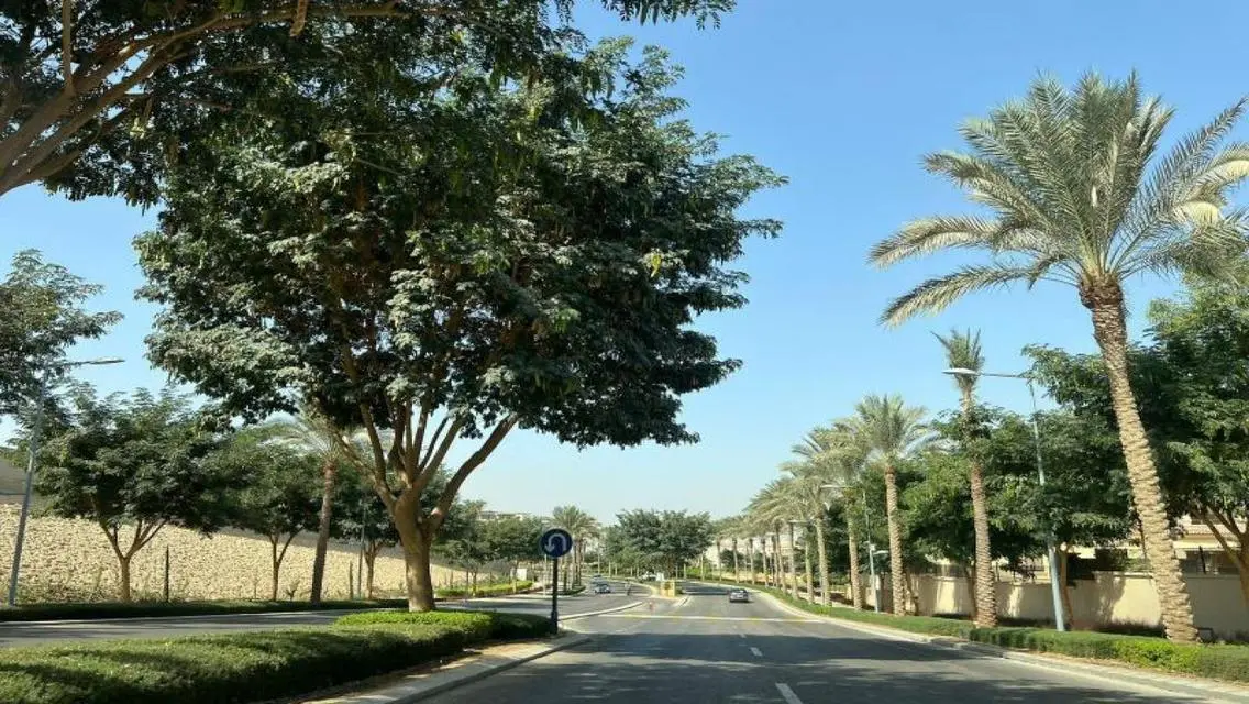 فيلا فاخرة للإيجار - تشطيبات متميزة مع جميع المرافق
