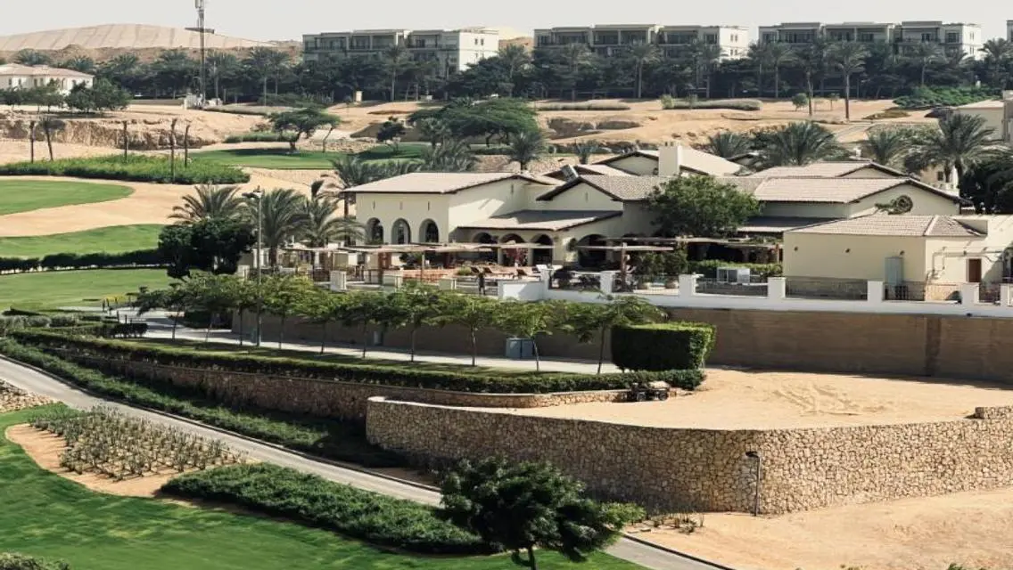 فيلا فاخرة للإيجار - تشطيبات متميزة مع جميع المرافق