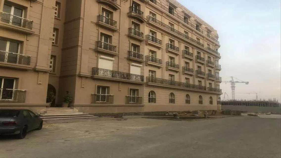 شقة فاخرة بمساحة واسعة وإطلالة رائعة على البحيرات