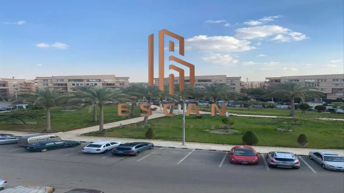 Luxury Apartment with Spacious Layout in Prime Location