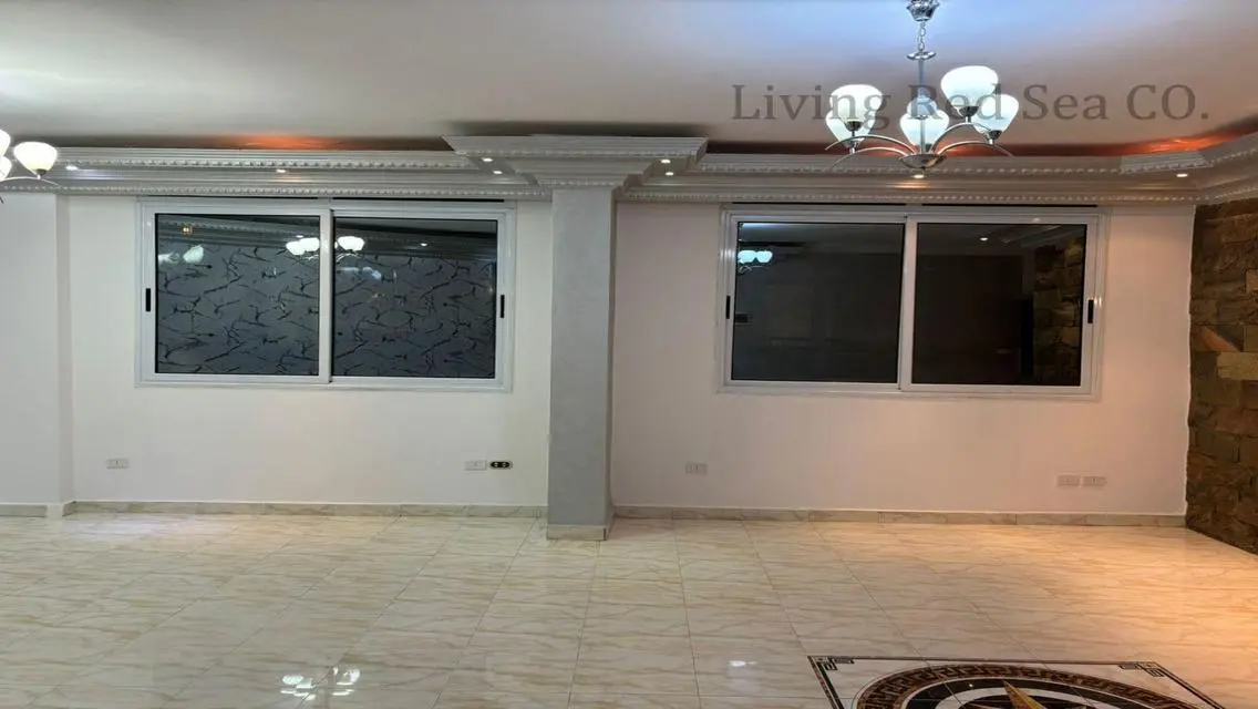 شقة واسعة للبيع في الكوثر