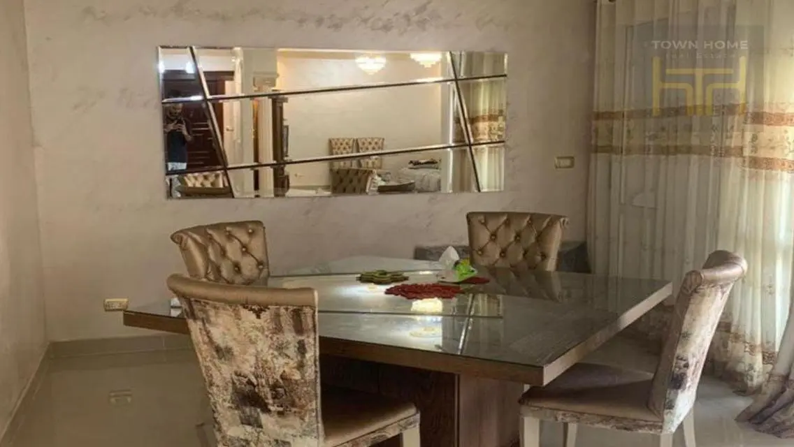 Luxury Apartment with Spacious Layout in a Prime Location