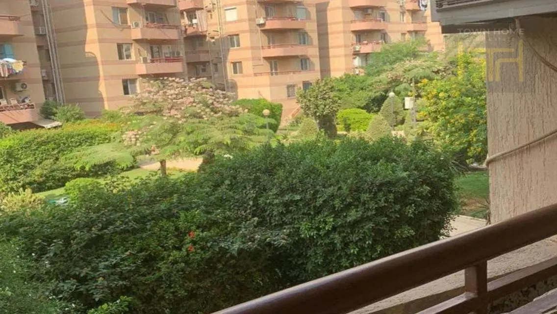 Luxury Apartment with Spacious Layout in a Prime Location