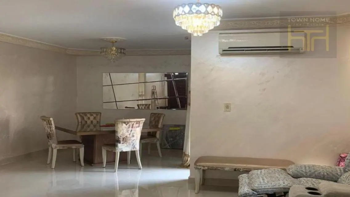 Luxury Apartment with Spacious Layout in a Prime Location