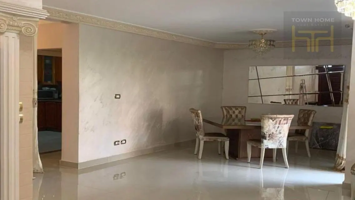 Luxury Apartment with Spacious Layout in a Prime Location