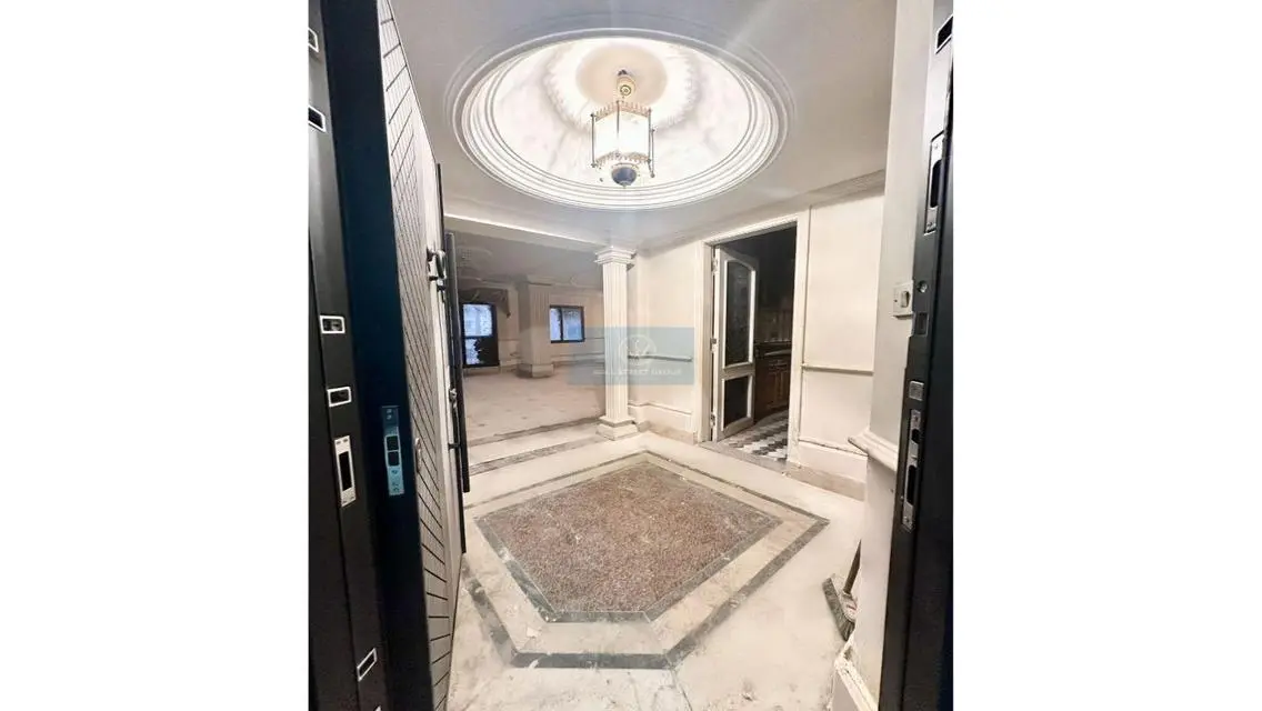 شقة فاخرة للبيع بمساحة 260 متر