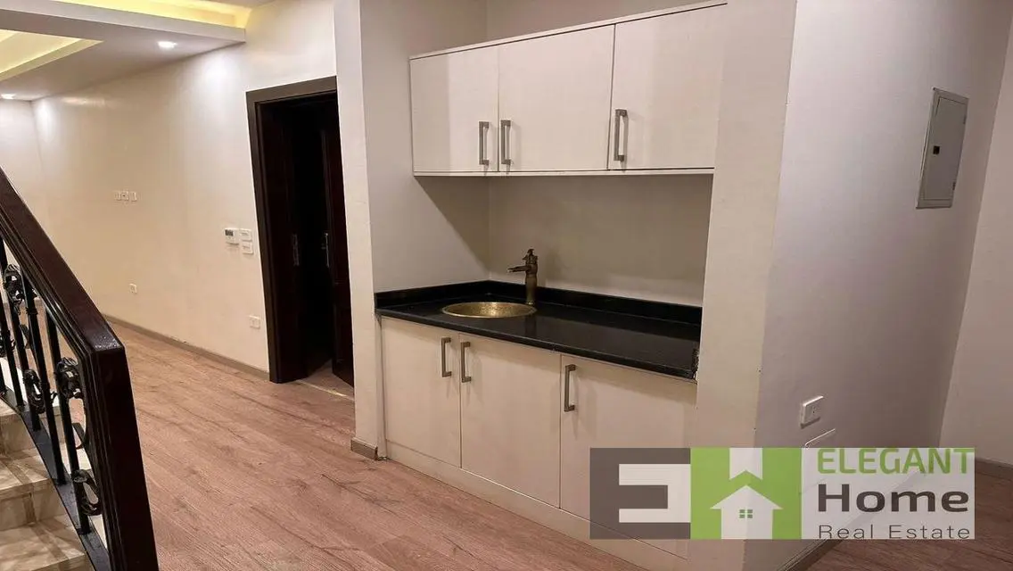 Luxury Apartment for Sale in Mivida - 135,000 EGP