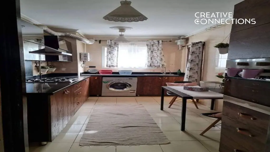 Luxury Apartment with Spacious Area in Prime Location