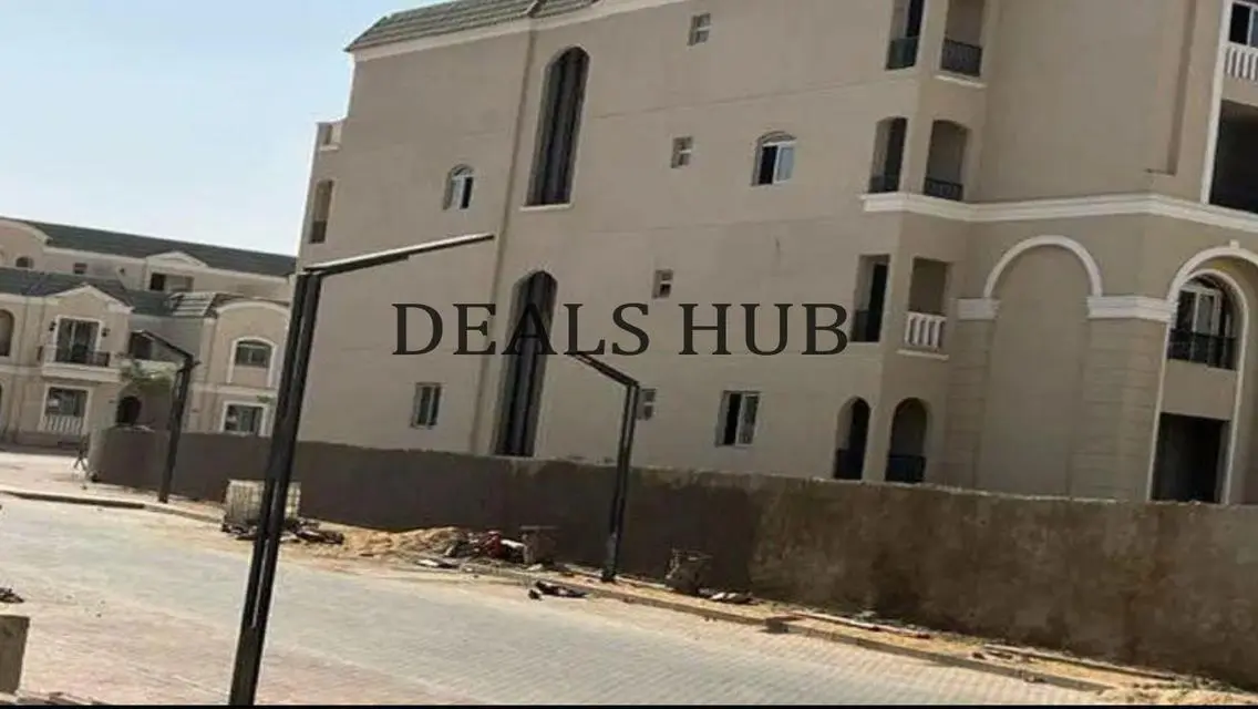 فيلا فاخرة بإطلالة ساحرة للبيع