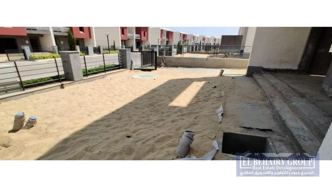 Luxury Apartment with Balcony and Security Guard in Prime Location