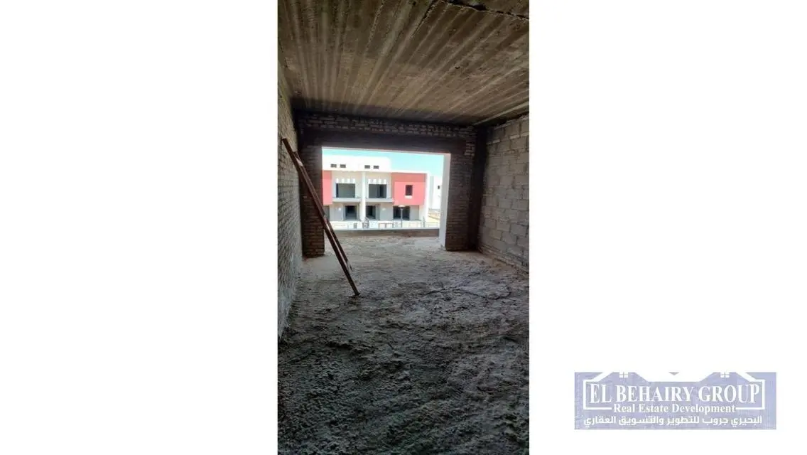 Luxury Apartment with Balcony and Security Guard in Prime Location