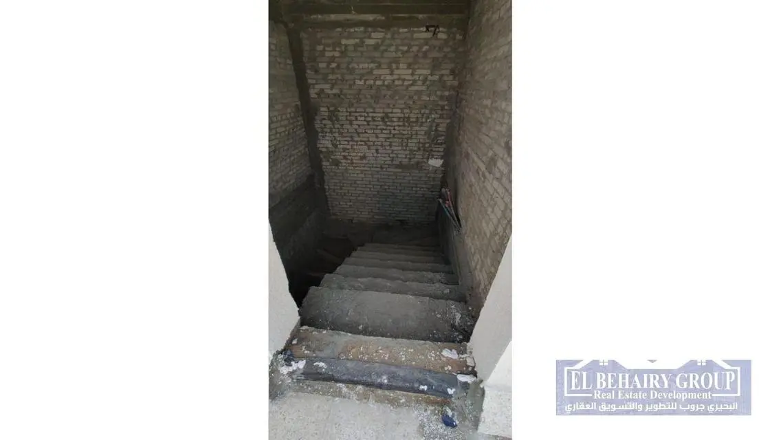 Luxury Apartment with Balcony and Security Guard in Prime Location