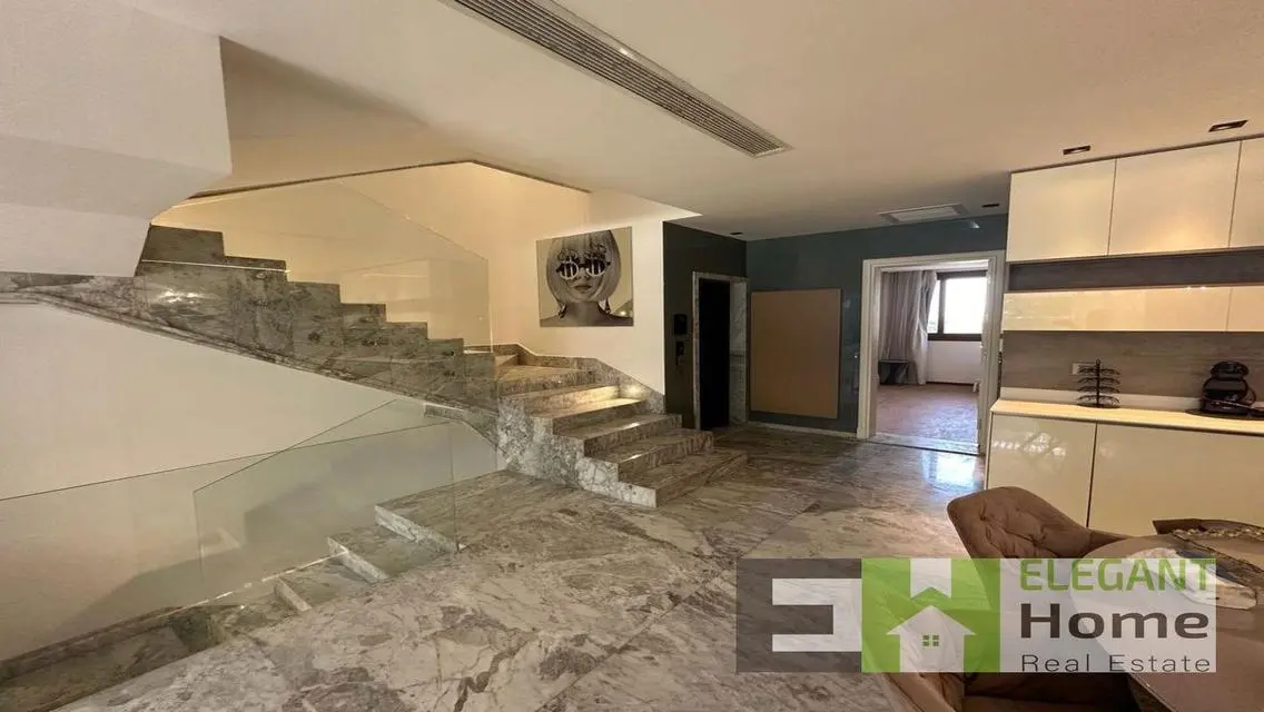 Luxurious Villa with Private Garden and Pool