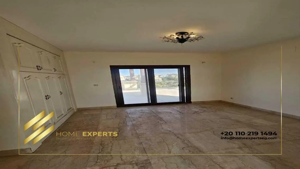 Stunning Home with Private Garden and Shared Pool