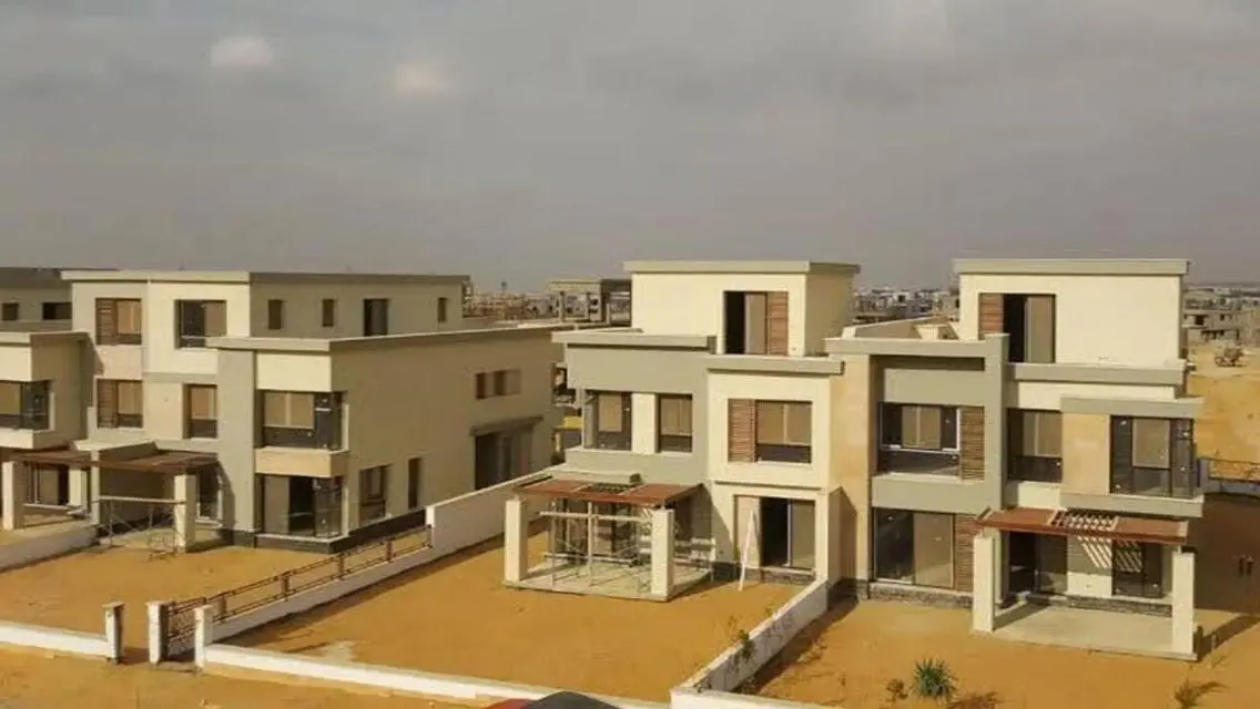 فيلا فاخرة بمساحة 260 متر للبيع في SWA 2000