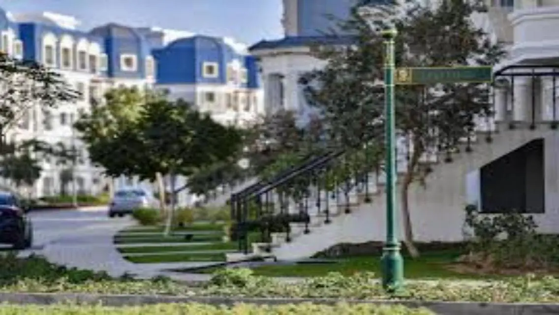 Luxury Villa for Sale in Hyde Park - 240 sqm