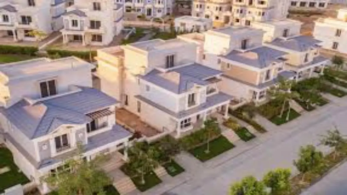 Luxury Villa for Sale in Hyde Park - 240 sqm
