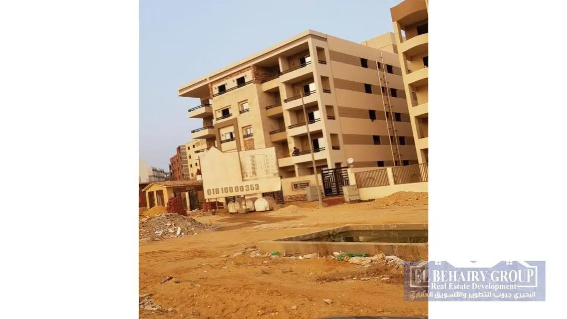 Luxury Apartment for Sale in Giza with Stunning View
