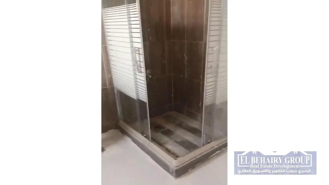 شقة فاخرة للبيع في موقع متميز
