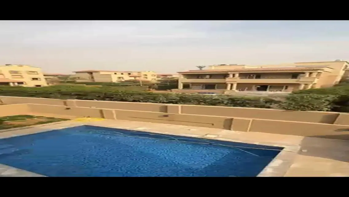 فيلا فاخرة مع مسبح خاص وحديقة