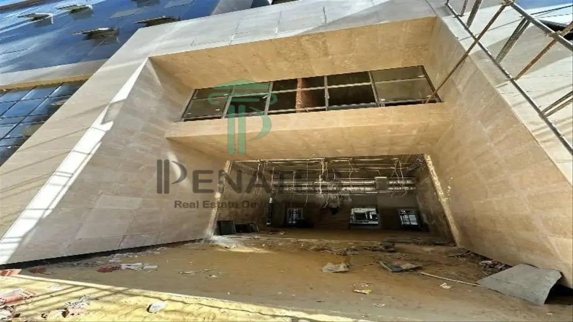 شقة فاخرة في وسط المدينة مع مواقف مغطاة