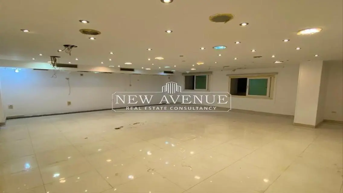 Premium Property with 780 sqm and Full Amenities