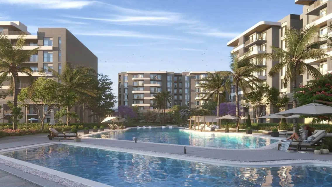 Luxurious Apartment with Spacious Garden and Pool