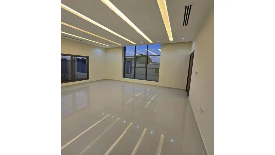 Luxury Apartment for Sale with Pool and Lake View