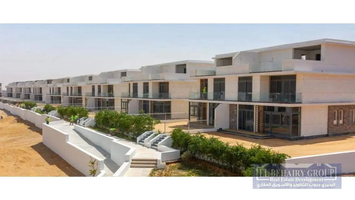 Luxury Apartment for Rent with Balcony and Covered Parking