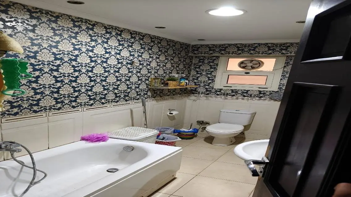 شقة مميزة للإيجار مع شرفة