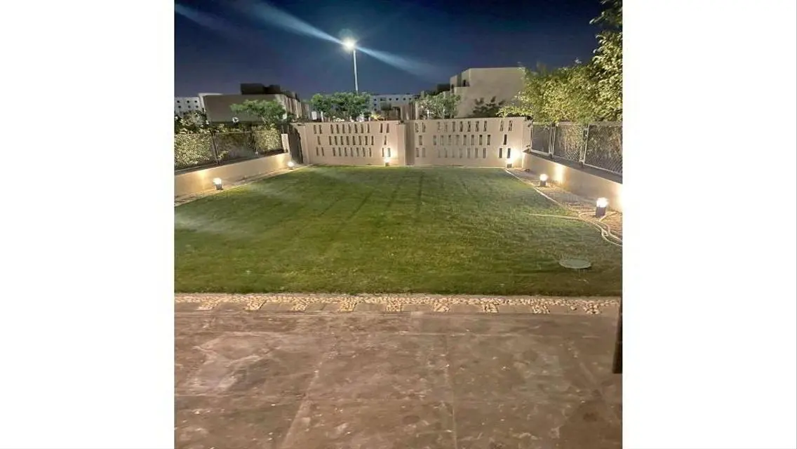 فيلا فاخرة في القلب مع حديقة خاصة