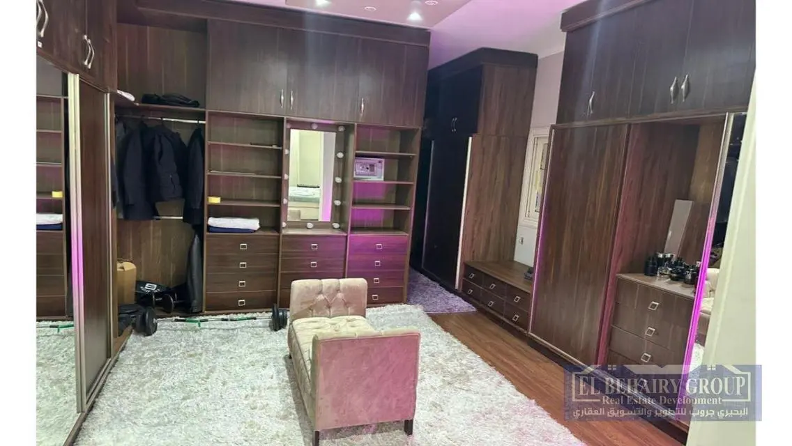 شقة فاخرة للبيع في موقع متميز